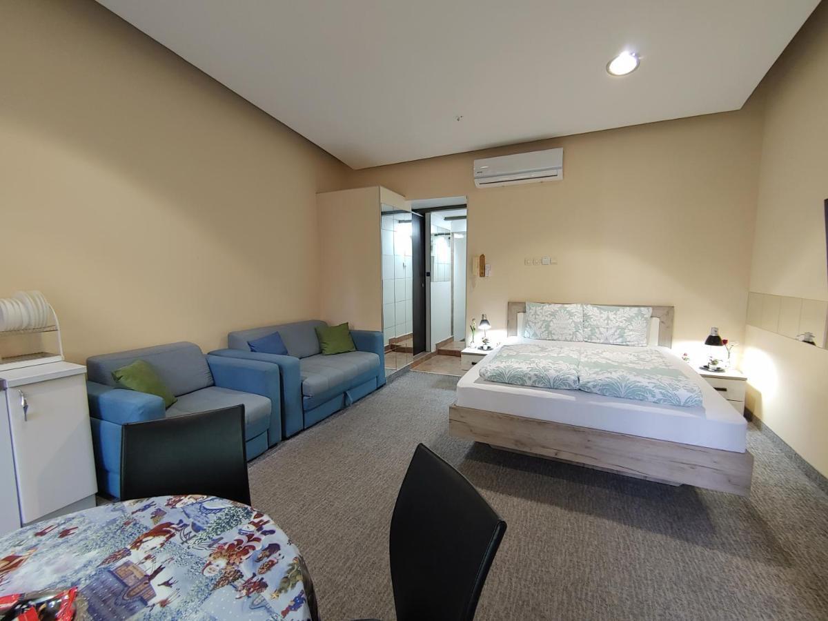 Apartment Danijela-City Centar Белград Екстериор снимка