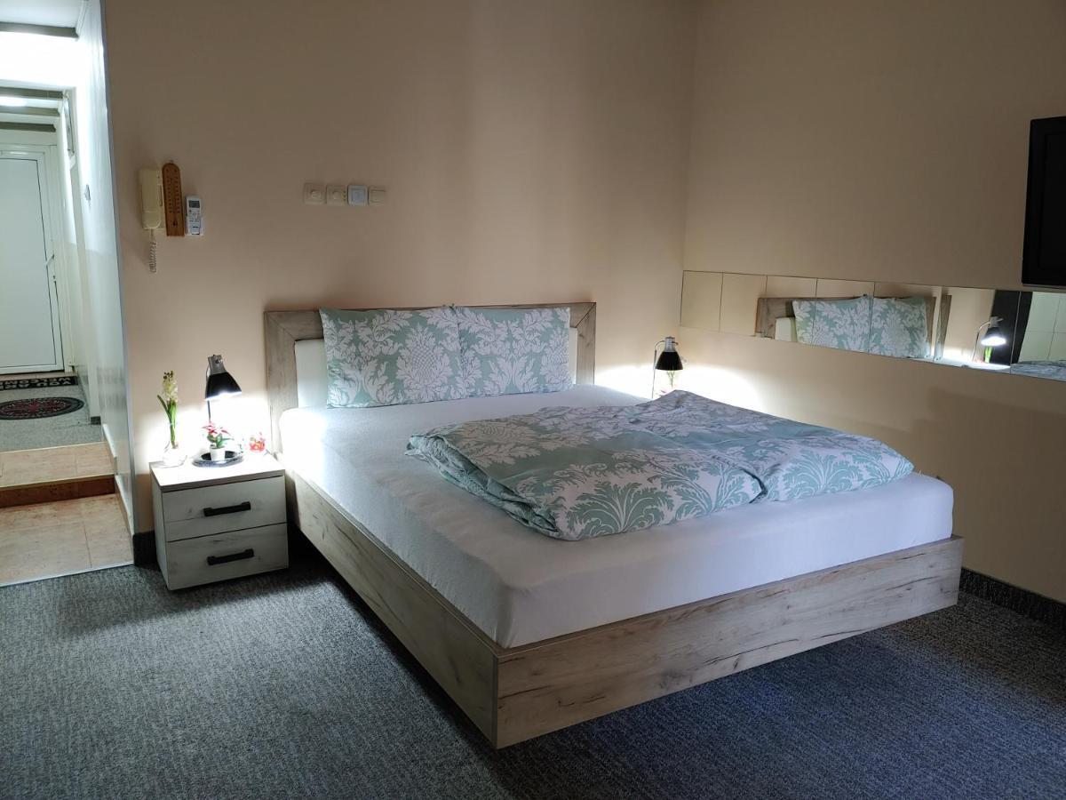 Apartment Danijela-City Centar Белград Екстериор снимка